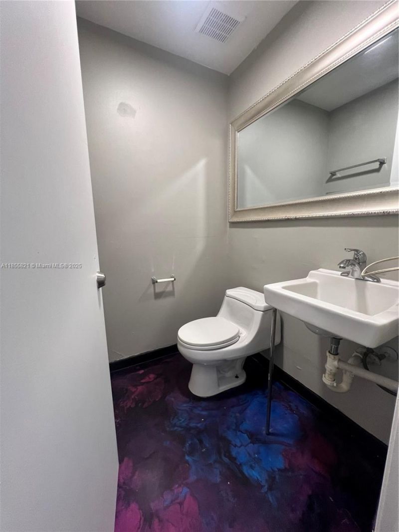 1657 W 40th St, Unit 6, Hialeah, FL 33012 Photo