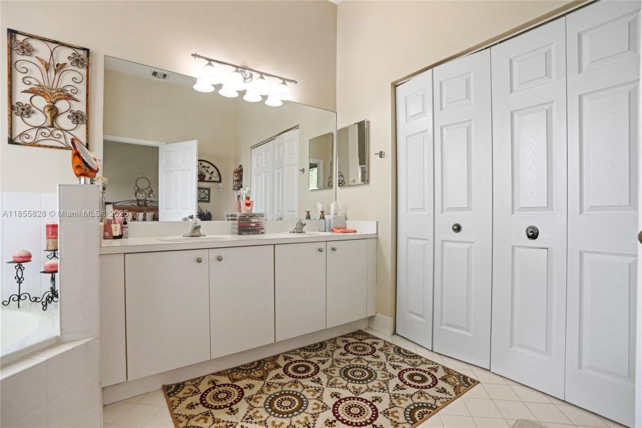 9506 SW 220th Ln, Cutler Bay, FL 33190 Photo