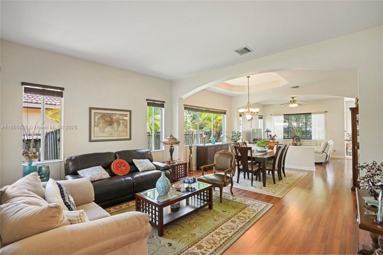 9506 SW 220th Ln, Cutler Bay, FL 33190 Photo