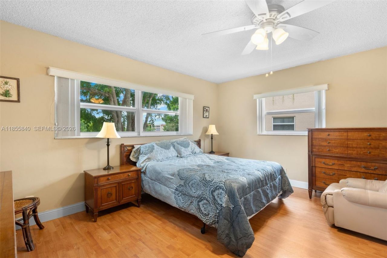 1040 Country Club Dr, Unit 309, Margate, FL 33063 Photo