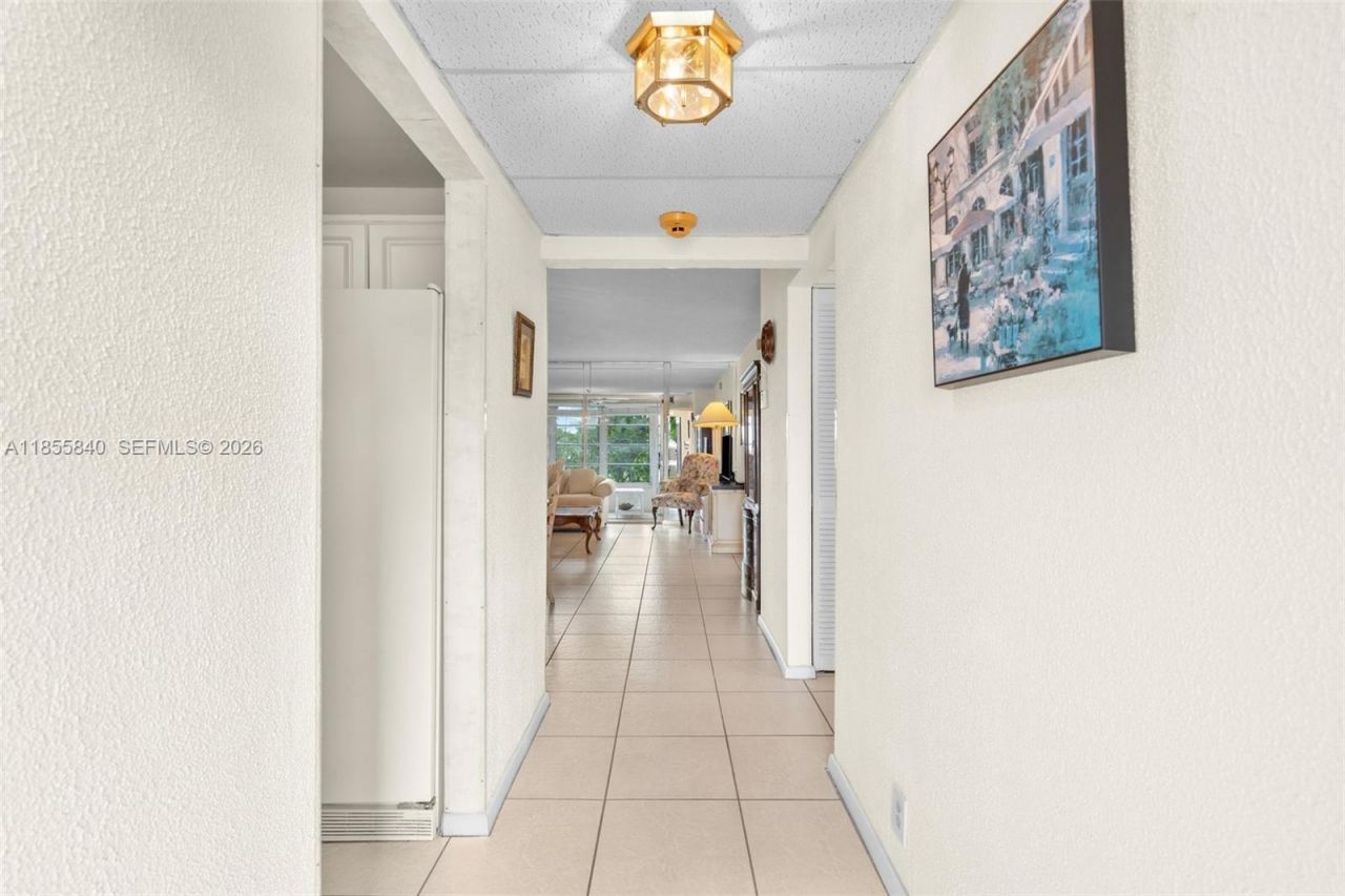 1040 Country Club Dr, Unit 309, Margate, FL 33063 Photo