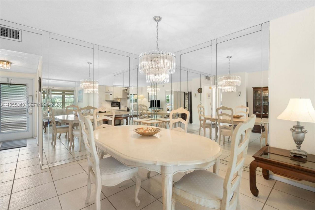 1040 Country Club Dr, Unit 309, Margate, FL 33063 Photo