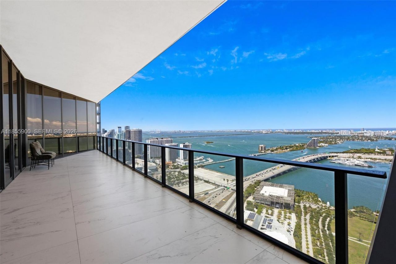 1000 Biscayne Blvd, Unit 4901, Miami, FL 33132 Photo
