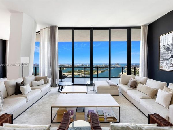 1000 Biscayne Blvd, Unit 4901, Miami, FL 33132