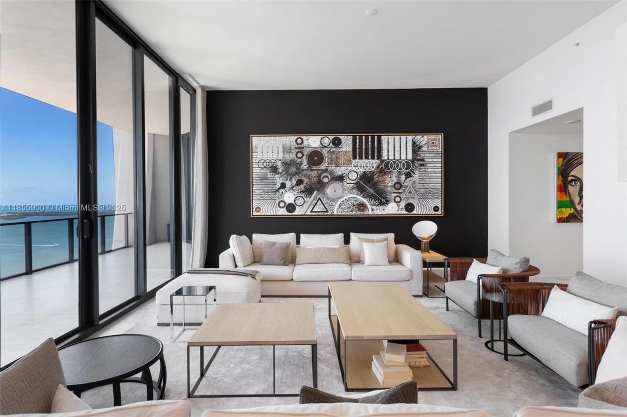 1000 Biscayne Blvd, Unit 4901, Miami, FL 33132 Photo