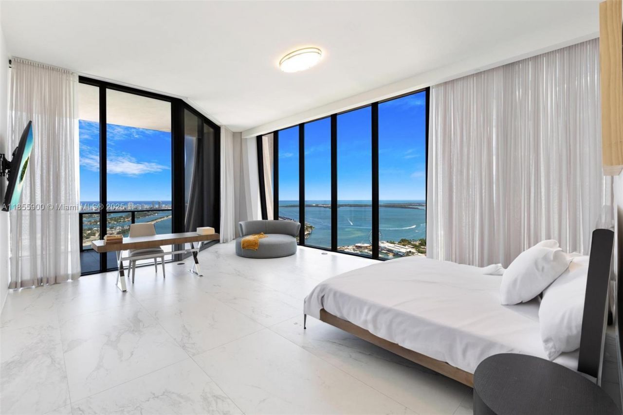 1000 Biscayne Blvd, Unit 4901, Miami, FL 33132 Photo