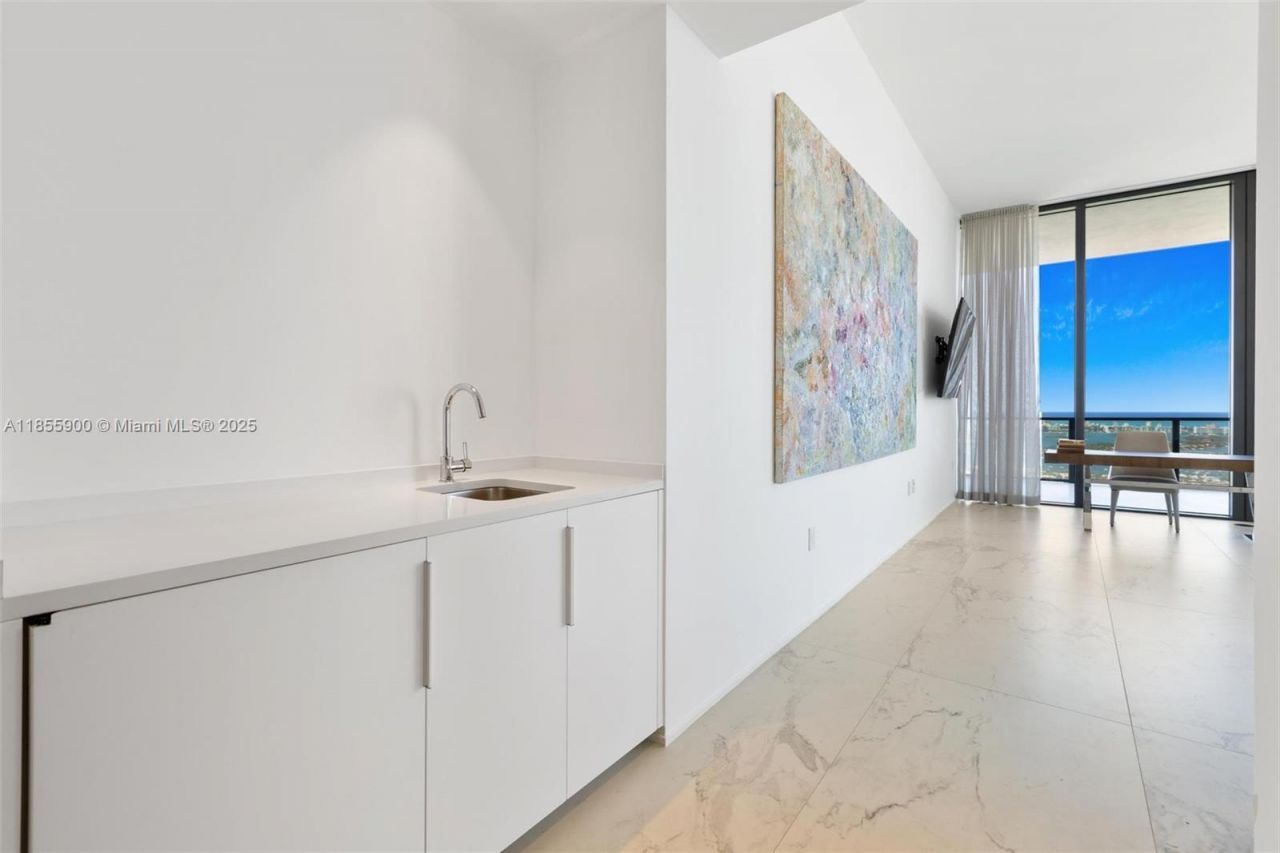 1000 Biscayne Blvd, Unit 4901, Miami, FL 33132 Photo