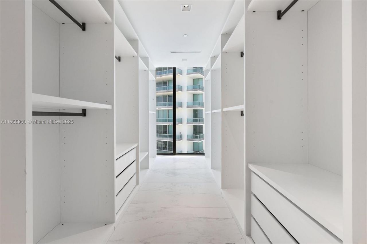 1000 Biscayne Blvd, Unit 4901, Miami, FL 33132 Photo