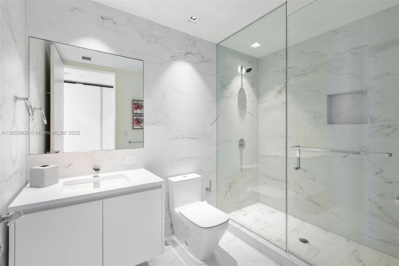 1000 Biscayne Blvd, Unit 4901, Miami, FL 33132 Photo