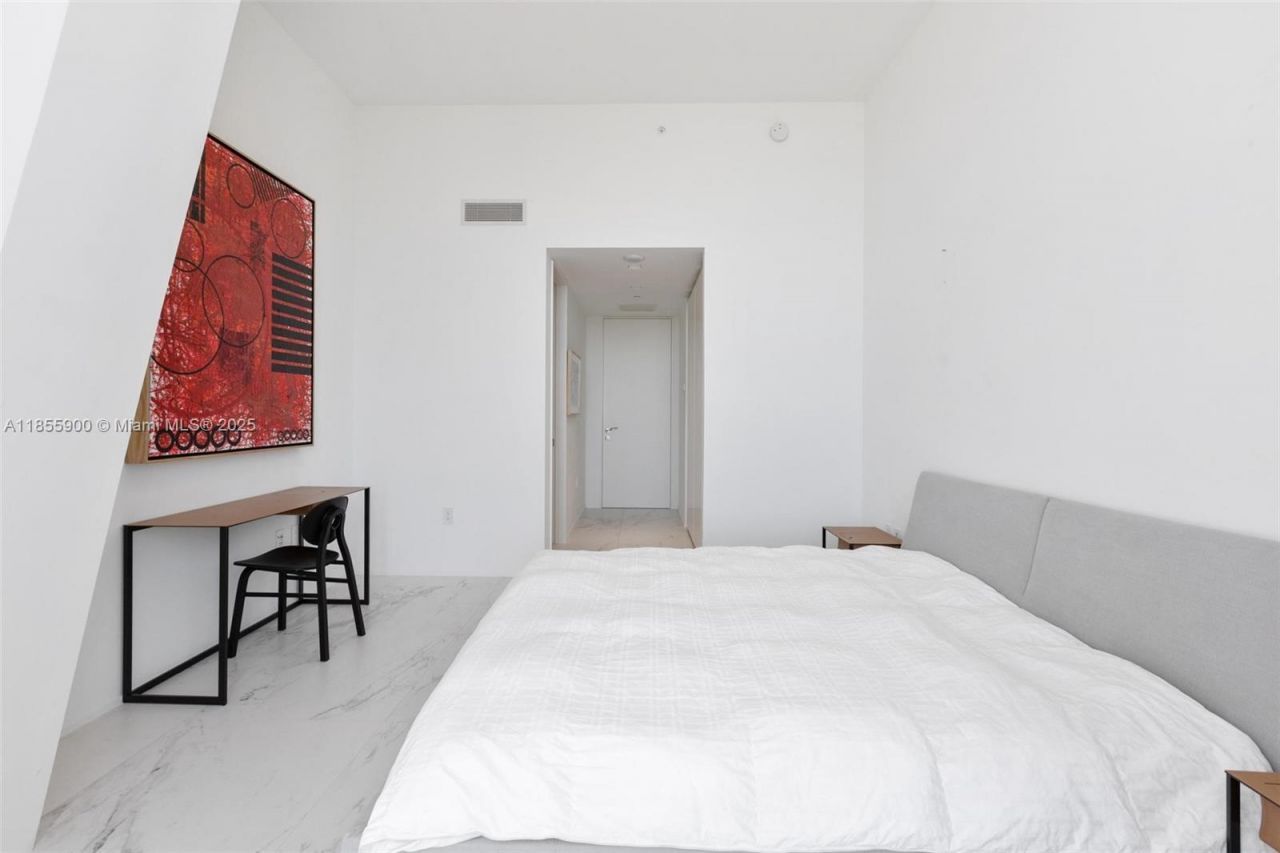 1000 Biscayne Blvd, Unit 4901, Miami, FL 33132 Photo