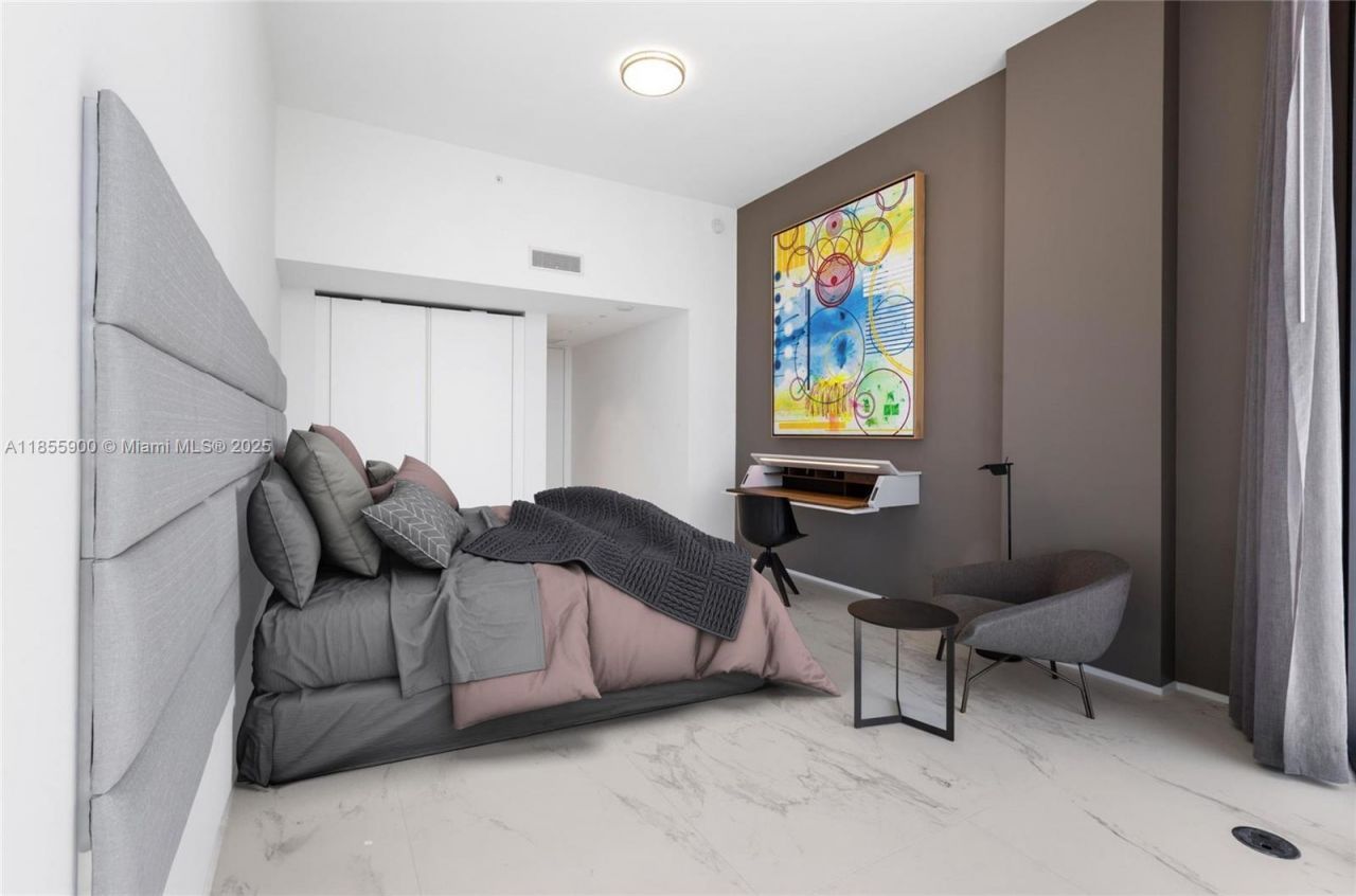 1000 Biscayne Blvd, Unit 4901, Miami, FL 33132 Photo