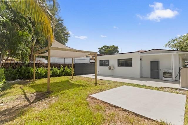 3125 NW 21st Ct, Unit 02, Miami, FL 33142 Photo