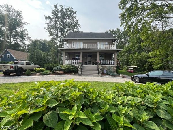 6 Larchdell Way, Mountain Lakes, NJ 07046