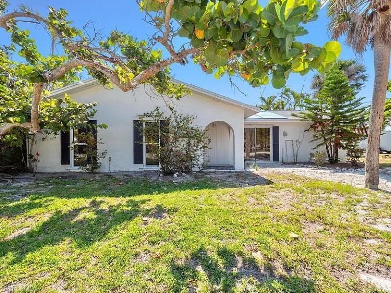 1683 Atlanta Plaza Dr , Sanibel, FL 33957 Photo