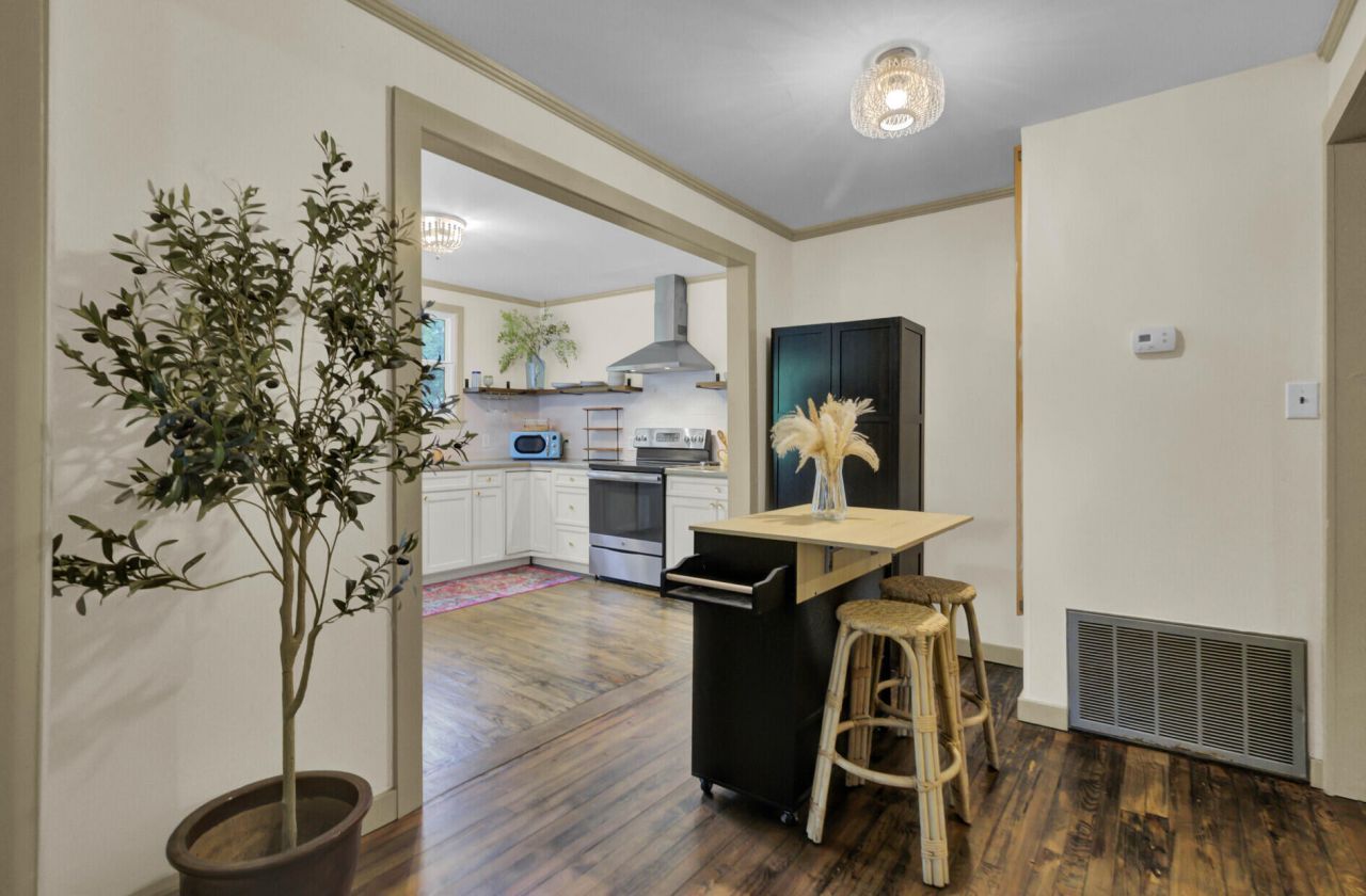 1414 Orange Grove Road Photo 9