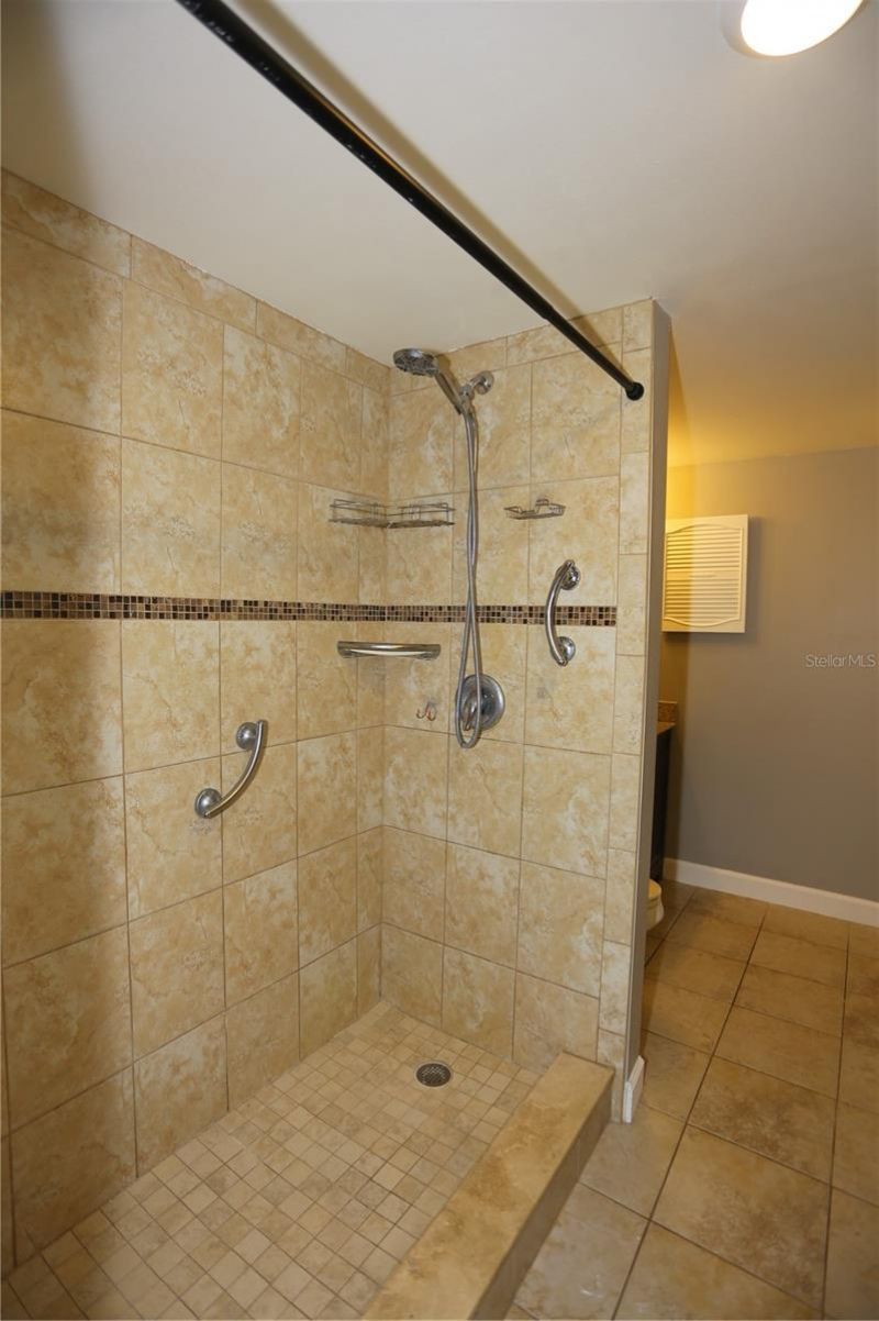 801 83rd Avenue N, Unit 309, Saint Petersburg, FL 33702 Photo