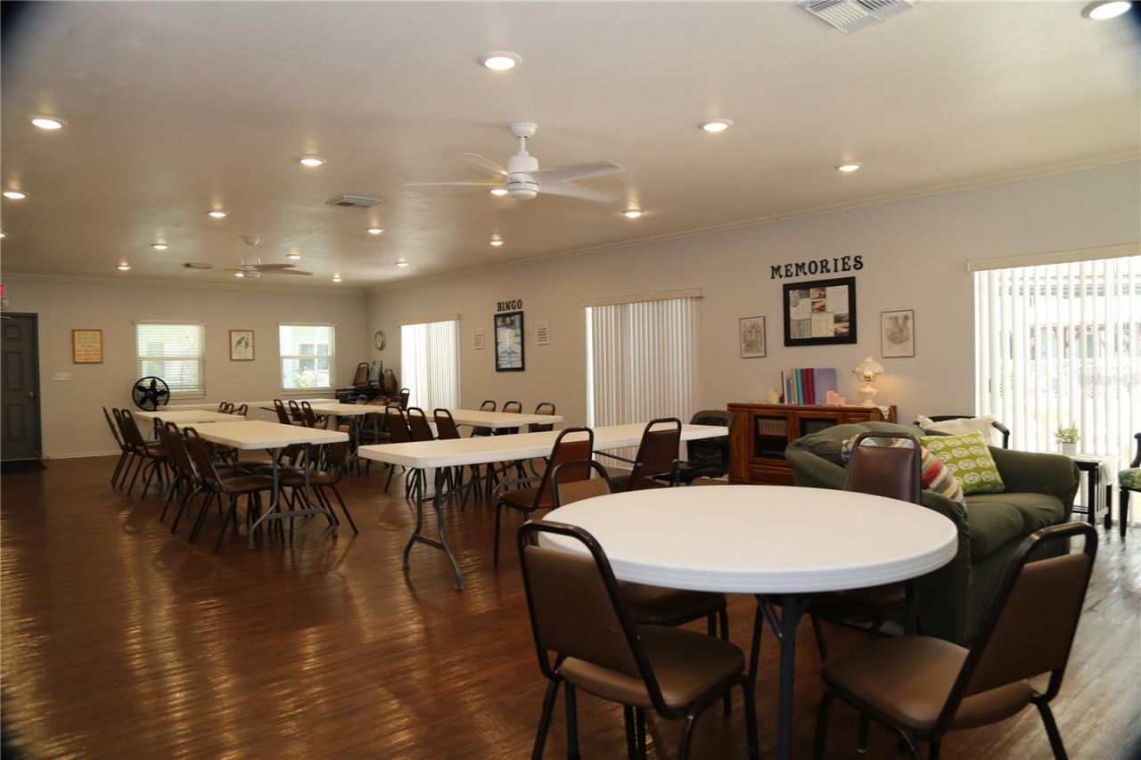 801 83rd Avenue N, Unit 309, Saint Petersburg, FL 33702 Photo