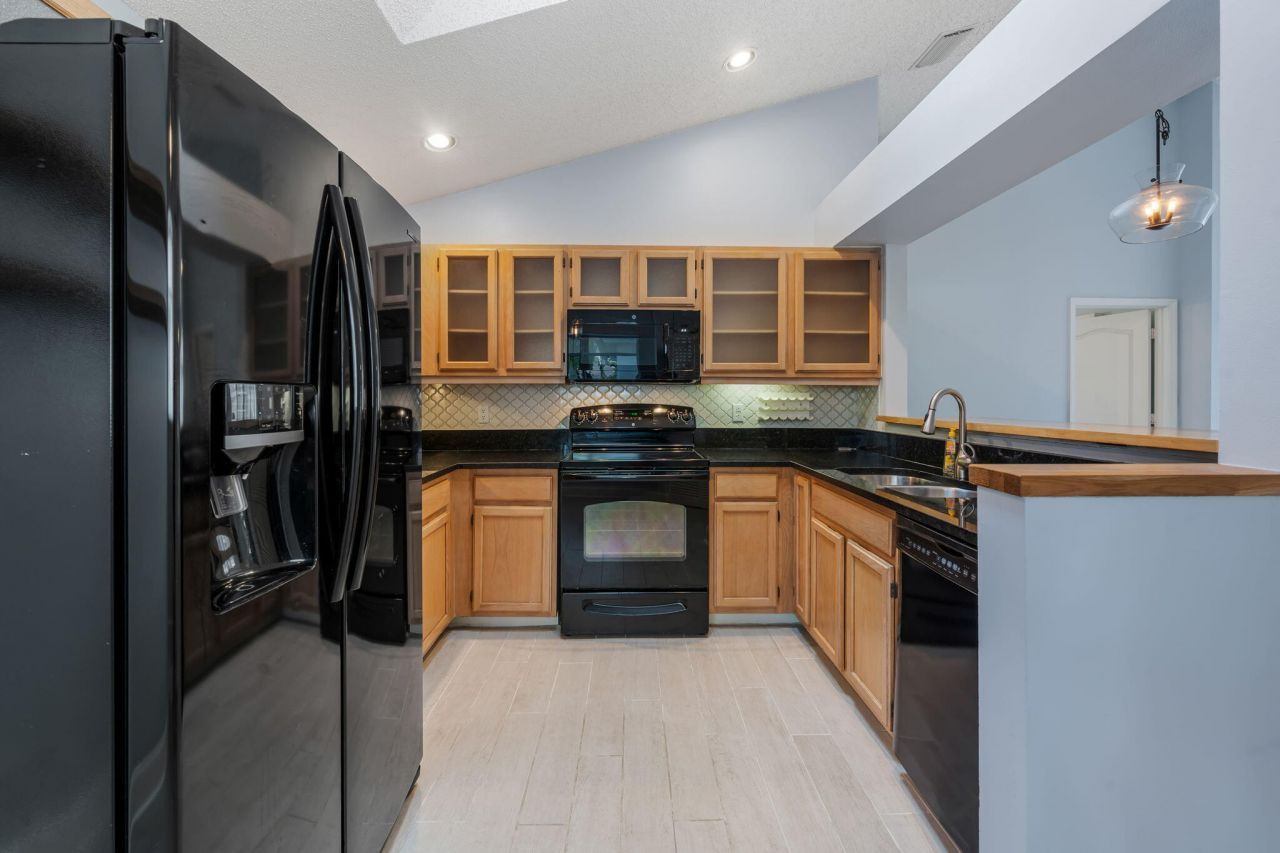 9190 Heathridge Drive, West Palm Beach, FL 33411 Photo
