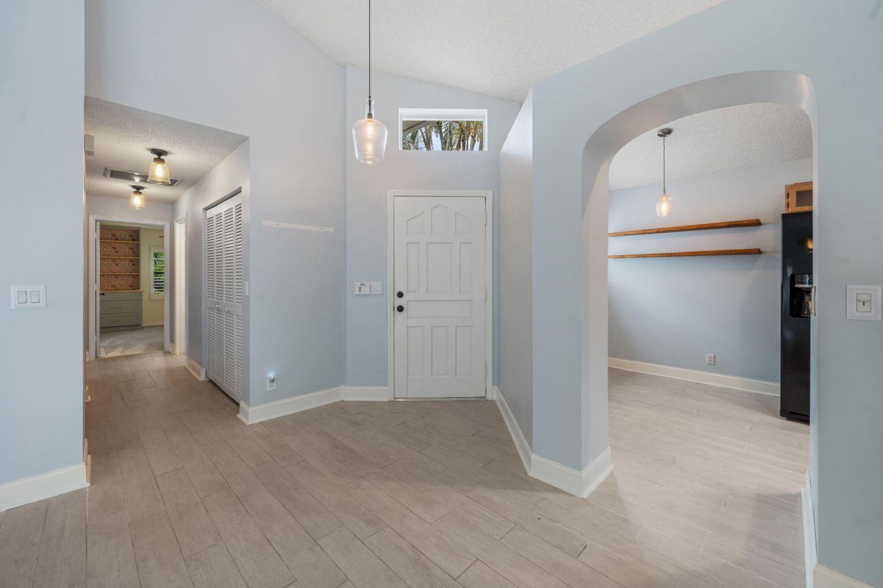 9190 Heathridge Drive, West Palm Beach, FL 33411 Photo