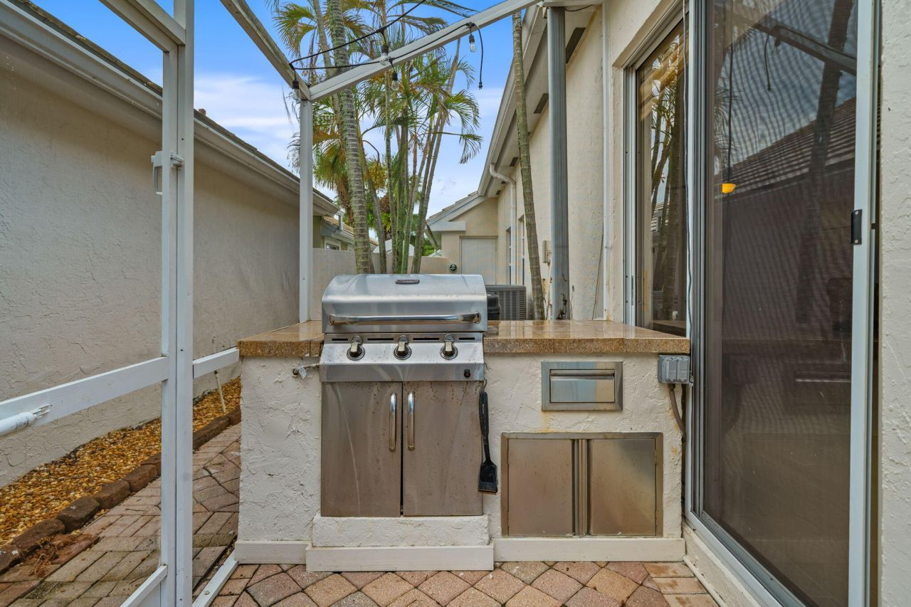9190 Heathridge Drive, West Palm Beach, FL 33411 Photo
