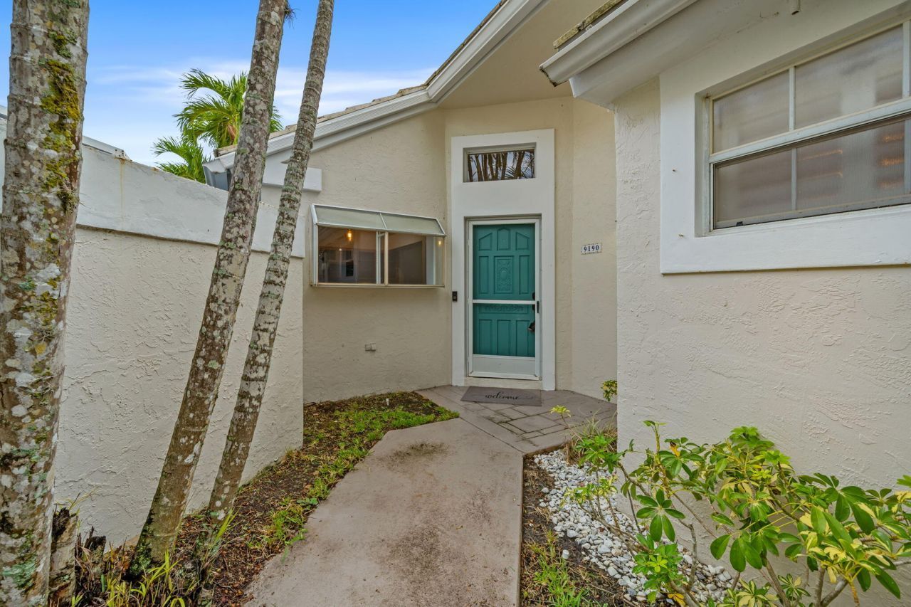 9190 Heathridge Drive, West Palm Beach, FL 33411 Photo