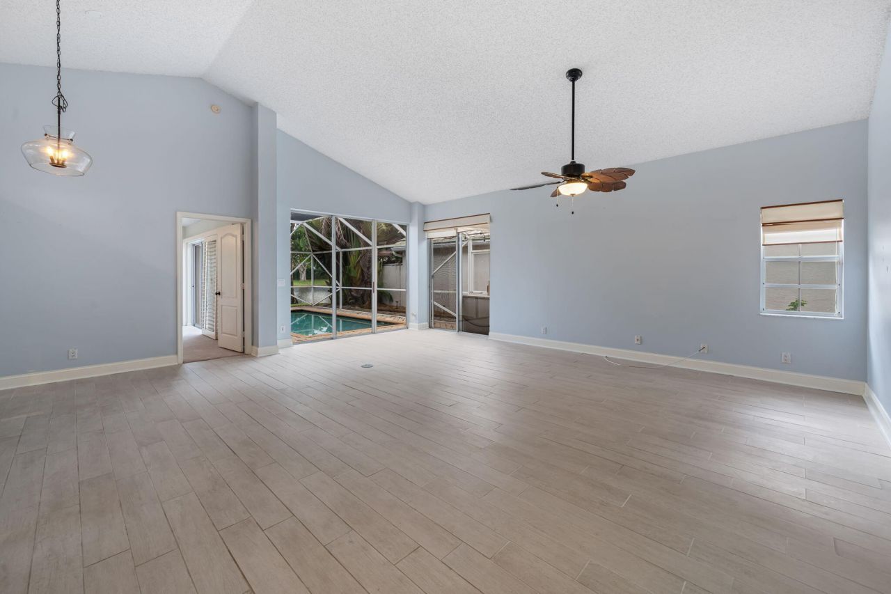 9190 Heathridge Drive, West Palm Beach, FL 33411 Photo