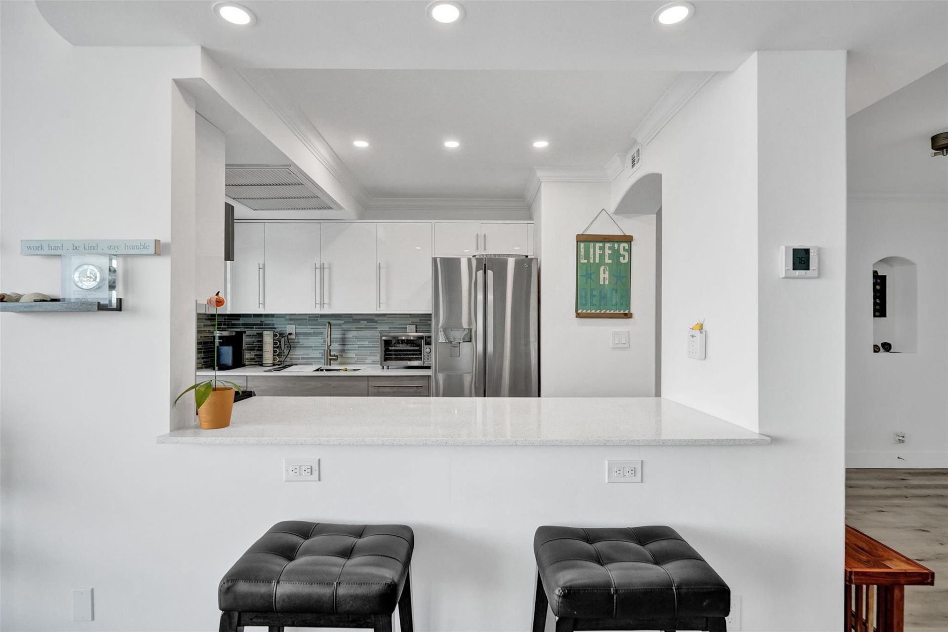 2715 N Ocean Boulevard, Unit 17F, Fort Lauderdale, FL 33308 Photo