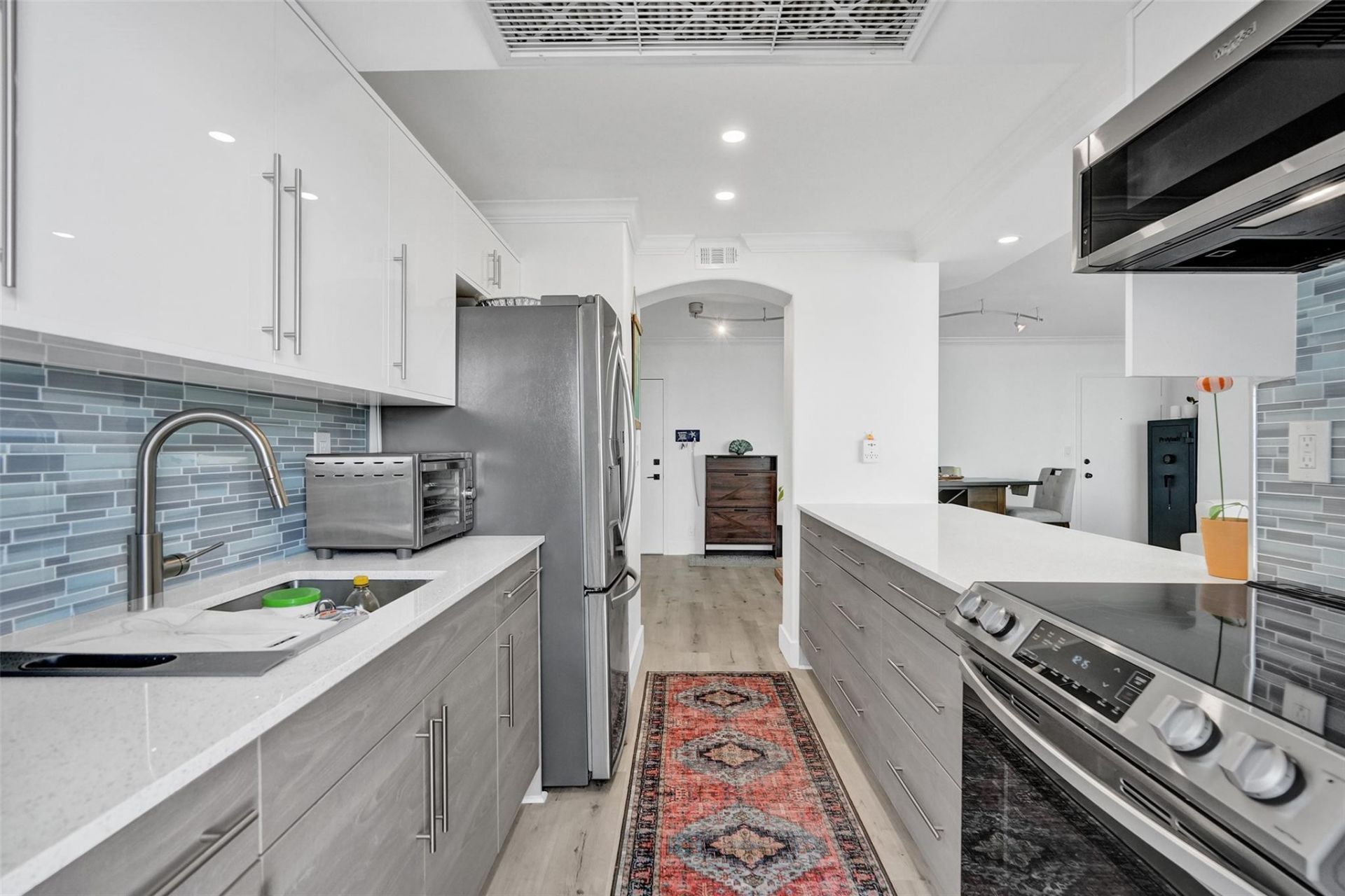 2715 N Ocean Boulevard, Unit 17F, Fort Lauderdale, FL 33308 Photo