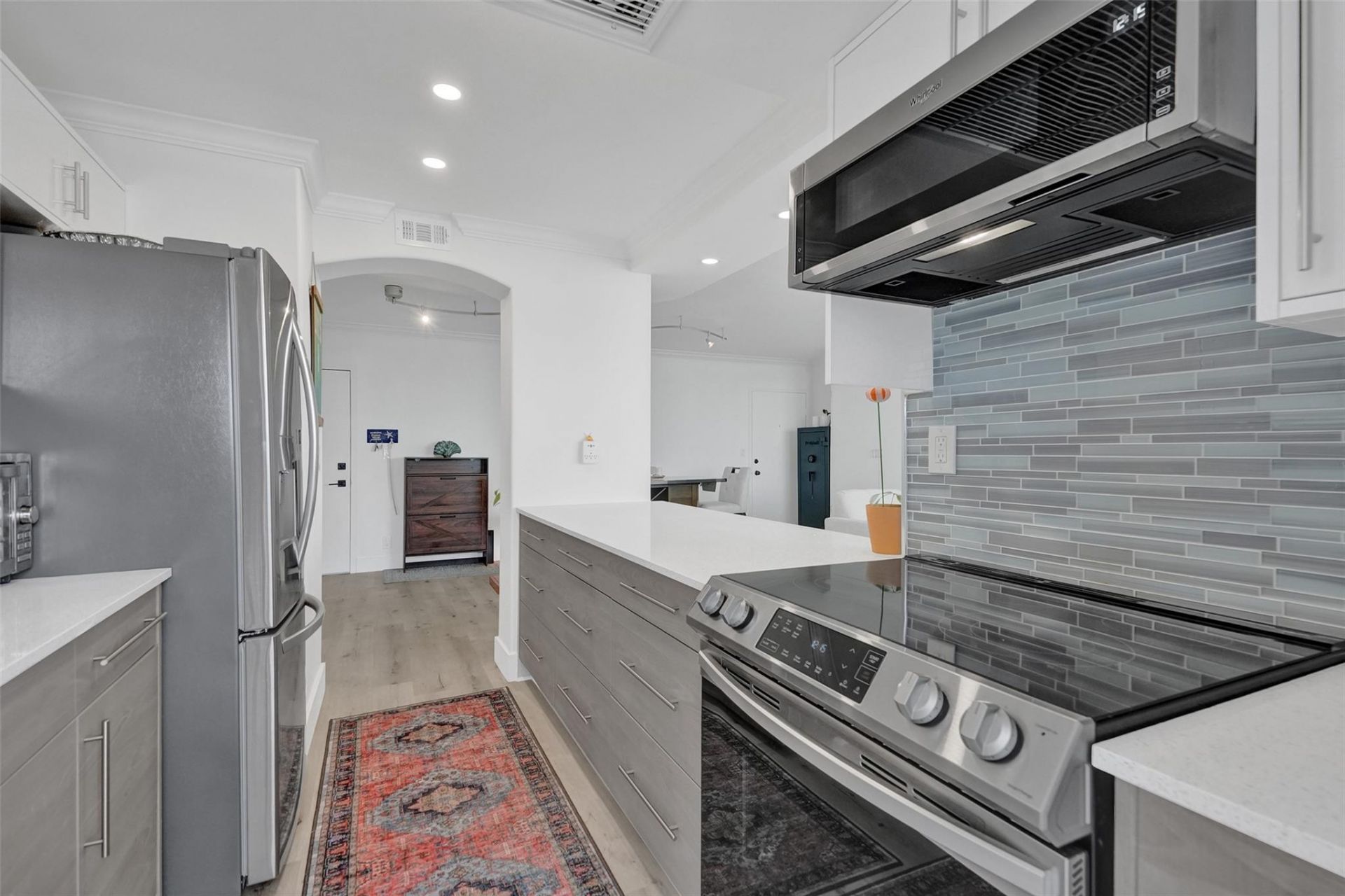 2715 N Ocean Boulevard, Unit 17F, Fort Lauderdale, FL 33308 Photo