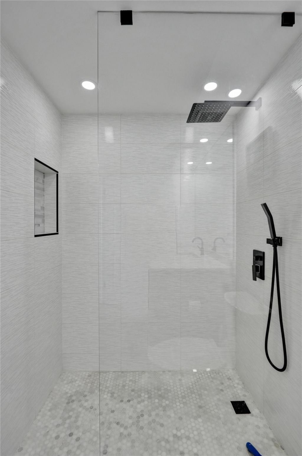 2715 N Ocean Boulevard, Unit 17F, Fort Lauderdale, FL 33308 Photo