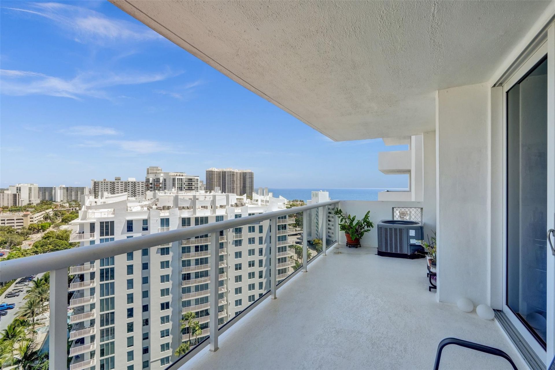 2715 N Ocean Boulevard, Unit 17F, Fort Lauderdale, FL 33308 Photo