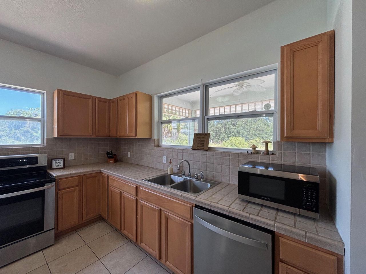 9590 Primrose Drive, Micco, FL 32976 Photo