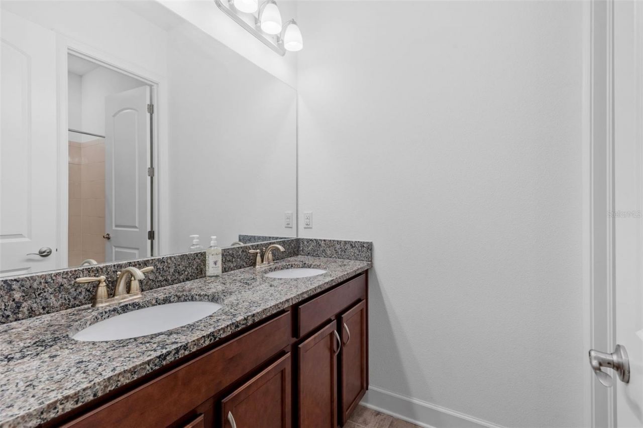 17804 Waterway Creek Drive, Lutz, FL 33549 Photo