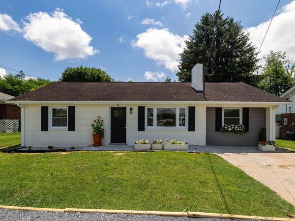 26 OFLINN ST, LURAY, VA 22835