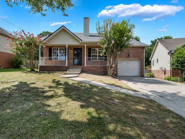 5413 Roxborough Pt, Hermitage, TN 37076