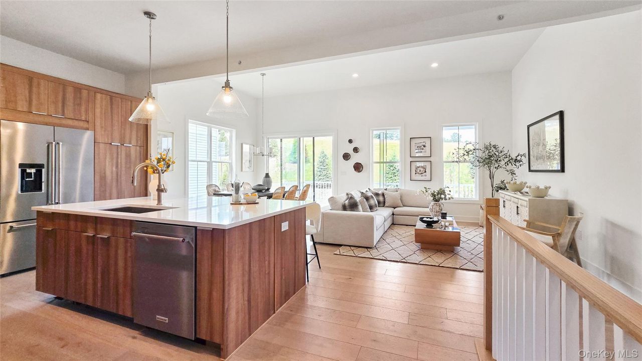 2073 Summit Loop, Unit 100, Carmel, NY 10512 Main Photo