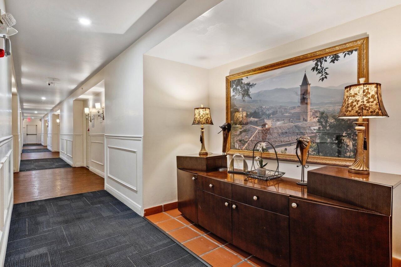 7051 Seacrest Boulevard, Lake Worth, FL 33462 Photo