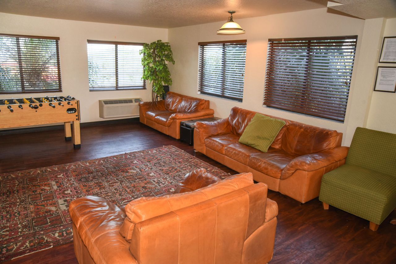 7051 Seacrest Boulevard, Lake Worth, FL 33462 Photo