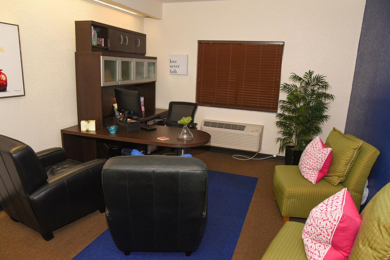 7051 Seacrest Boulevard, Lake Worth, FL 33462 Photo