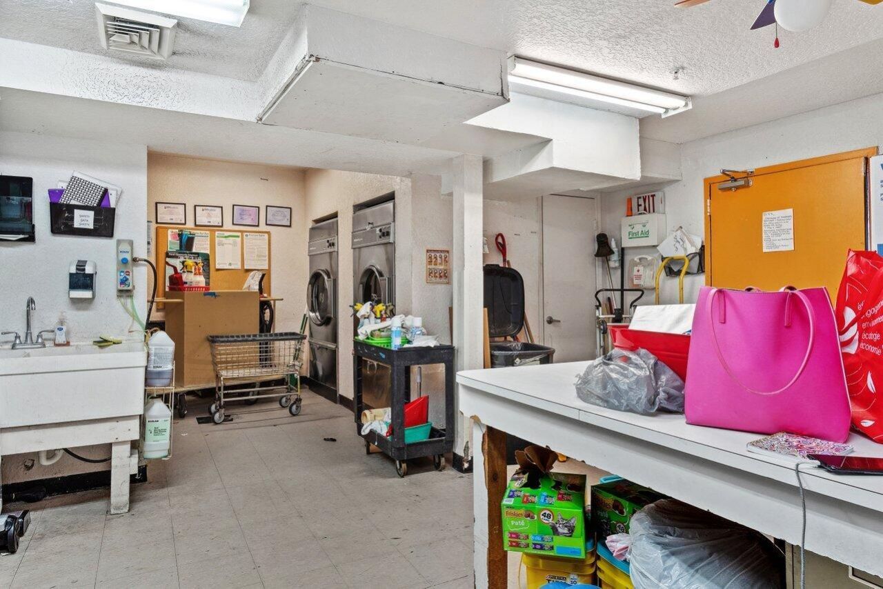 7051 Seacrest Boulevard, Lake Worth, FL 33462 Photo