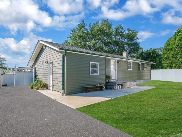 1010 Motor Parkway, Central Islip, NY 11722