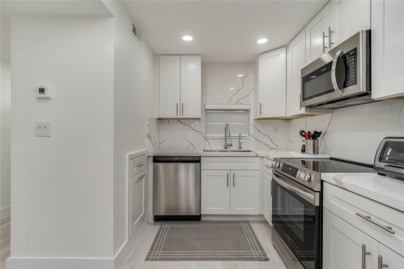 411 S Hollybrook Drive, Unit 109, Pembroke Pines, FL 33025 Photo