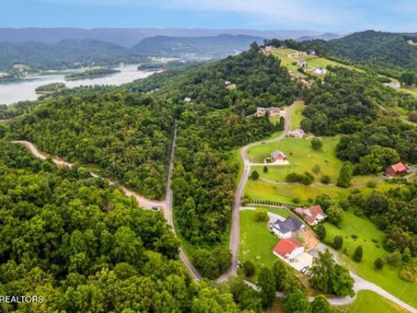 12 Rhondas Way, Bean Station, TN 37708