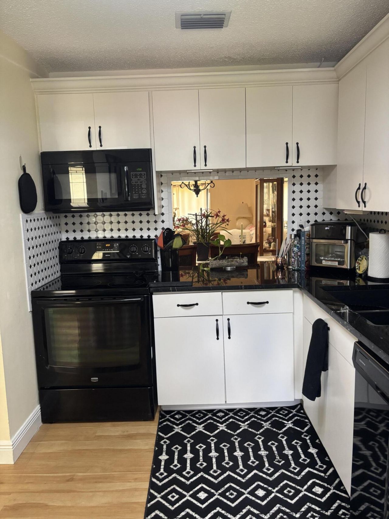 143 Lake Susan Drive, West Palm Beach, FL 33411 Photo