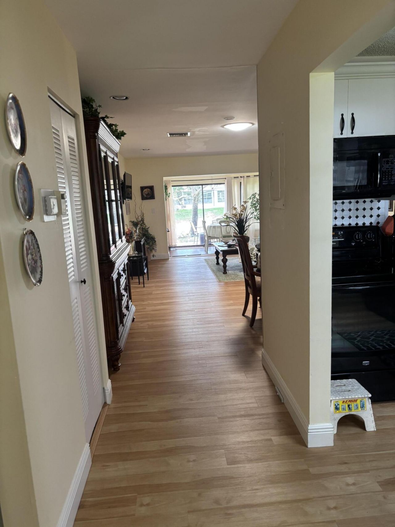 143 Lake Susan Drive, West Palm Beach, FL 33411 Photo