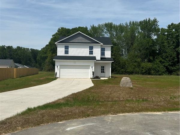 19 Chariot Circle, Lumber Bridge, NC 28357