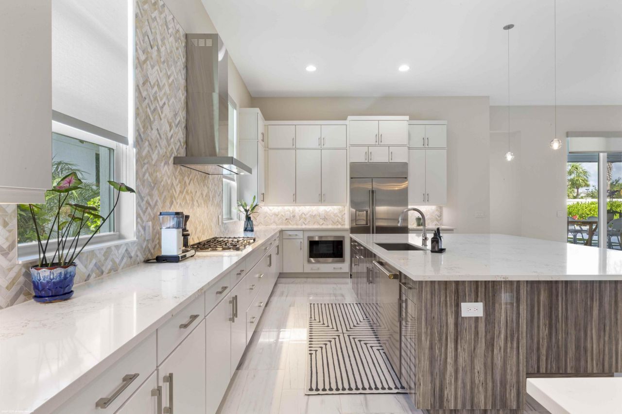 9372 Coral Isles Circle, Palm Beach Gardens, FL 33412 Photo