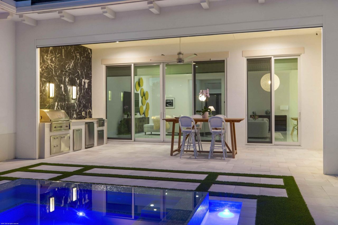 9372 Coral Isles Circle, Palm Beach Gardens, FL 33412 Photo