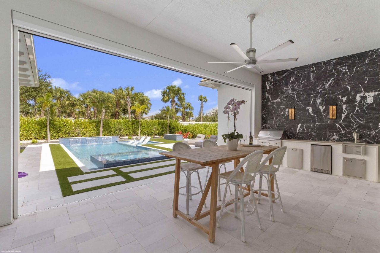 9372 Coral Isles Circle, Palm Beach Gardens, FL 33412 Photo