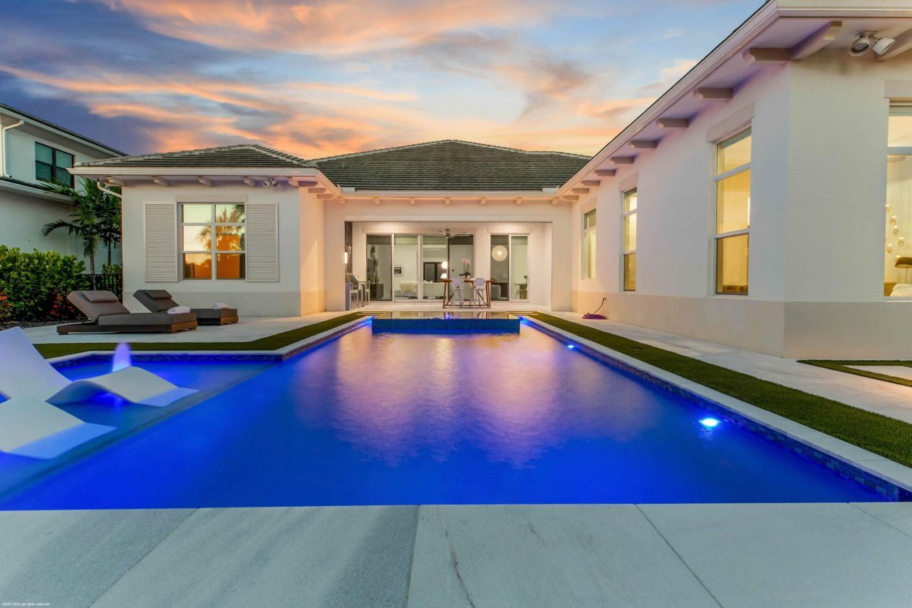 9372 Coral Isles Circle, Palm Beach Gardens, FL 33412 Photo